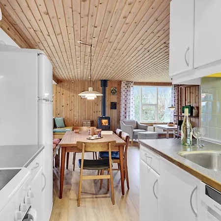 Two-bedroom In Saby * Sæby