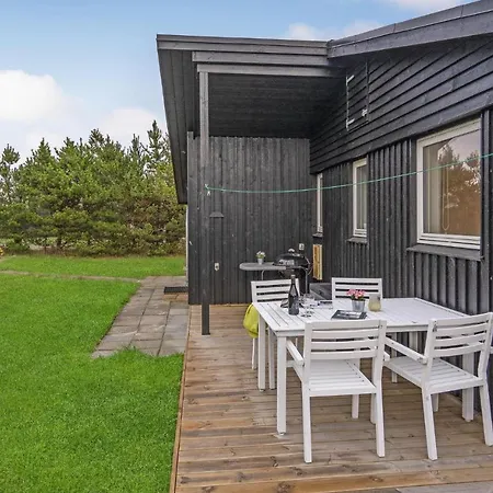 Dom wakacyjny Two-bedroom In Saby