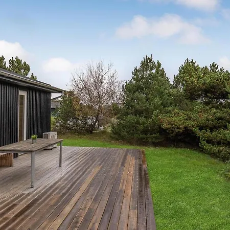 Two-bedroom In Saby Nyaraló *